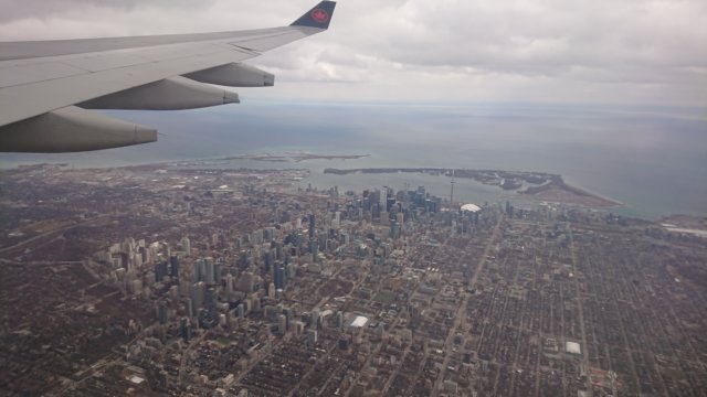 flyingintotoronto.jpg